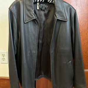 Vintage Eddie Bauer leather jacket. Women’s size L.